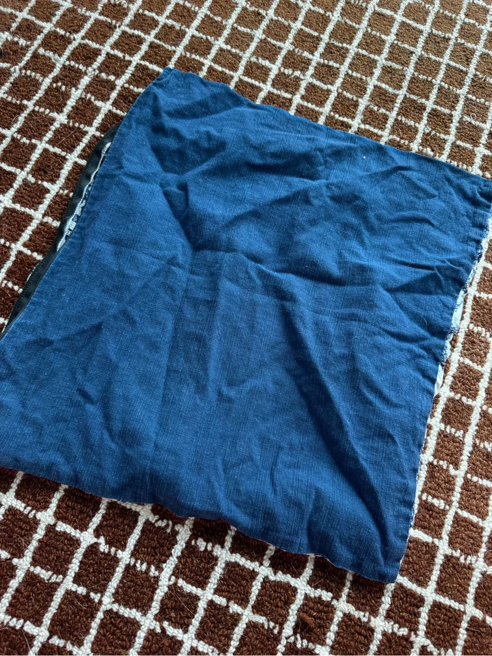 Width: 18 in, Length: 18 in